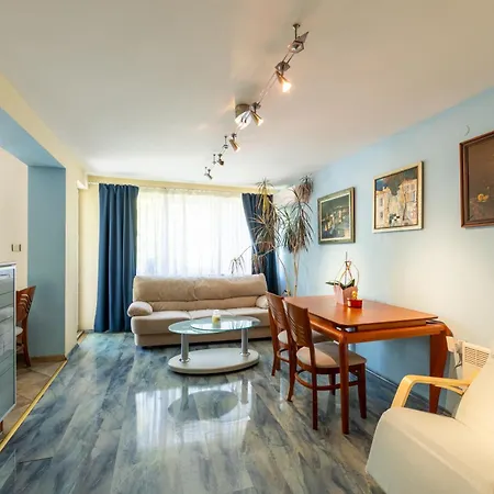 Oasis With 2 Bedrooms *